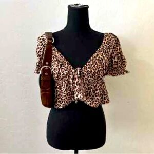 Urban Outfitters leopard puff sleeve front tie top L